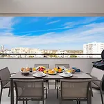 Luxury 2 Bedrooms Near Beach And Old Town