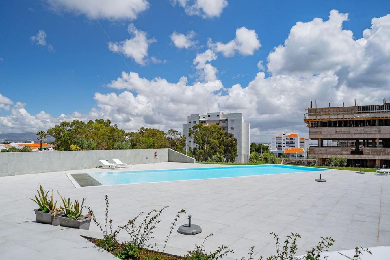 Apartment Luxury 2 Bedrooms Near And Old Town *