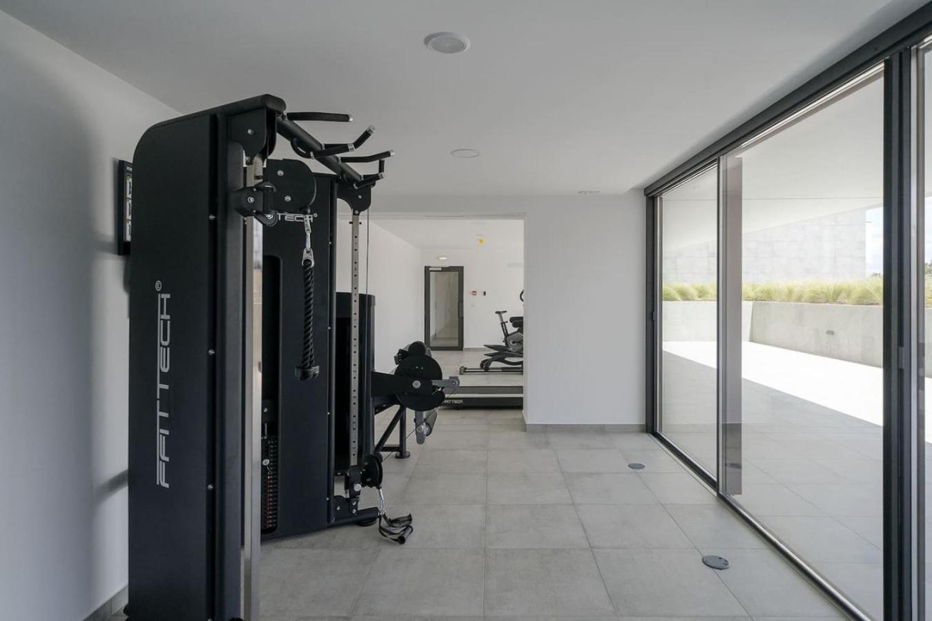 Luxury 2 Bedrooms Near And Old Town